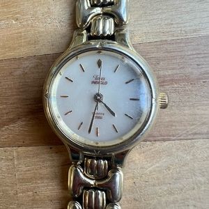 Timex indiglo ladies gold tone dress watch NEW BATTERY